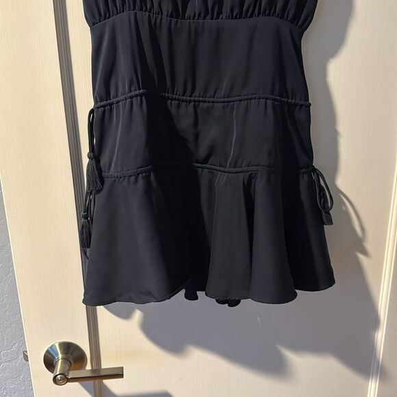 Finders Keepers Stevie Tiered Open Back Mini Dress Size XS - Picture 7 of 10